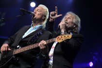 Kölner Mundartgruppe De Höhner tanzen auf ihrer "Live und in Farbe"-Tour in den Mai in der Lanxess-Arena Köln (© Thomas Brill)