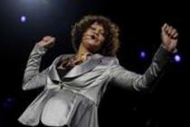 Amerikanische  R&B-, Soul- und Pop- Sängerin Whitney Houston gastiert auf ihrer "Nothing but Love"-Tour in der Arena Oberhausen (© Thomas Brill)