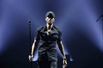 Spanische Pop-Sänger Enrique Iglesias gastiert auf seiner "Subeme la Radio"-Tour in der Lanxess Arena Köln (© Thomas Brill)
