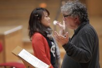 Belgische Dirigent René Jacobs leitet das B Rock Orchestra in der Philharmonie Köln (© Thomas Brill)