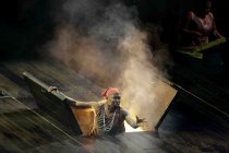 Südafrikanisches Gesangsensemble Isango Ensemble eröffnet mit Die Zauberflöte von Wolfgang Amadeus Mozart am 10. bis 14. Juli 2024 das 35. Kölner Sommerfestival in der Kölner Philharmonie (© Thomas Brill)