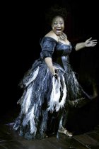 Südafrikanisches Gesangsensemble Isango Ensemble eröffnet mit Die Zauberflöte von Wolfgang Amadeus Mozart am 10. bis 14. Juli 2024 das 35. Kölner Sommerfestival in der Kölner Philharmonie (© Thomas Brill)