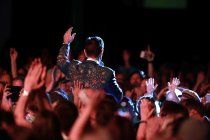 Amerikanische Sänger Chris Isaak gastiert auf seiner "Live 2024"-Tour im Palladium Köln (© Thomas Brill)