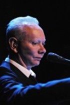 Britischer Musiker Joe Jackson gastiert mit Graham Maby und Dave Houghton auf seiner "Rain"-Tour im Gloria Theater Köln (© Thomas Brill)