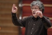 Belgische Dirigent René Jacobs leitet das Concerto Köln in der Philharmonie Köln (© Thomas Brill)