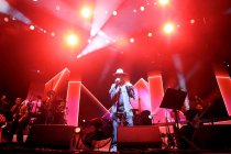 Britische Acid-Jazz-Band Jamiroquai gastiert auf ihrer "The Heels Of Steel"-Tour in der Lanxess-Arena Köln (&copy; Thomas Brill)