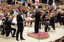Deutz-Chor Köln und die Württembergische Philharmonie Reutlingen gastieren unter der Leitung von Heinz Walter Florin gastieren mit dem Konzert "Durch die Wälder, durch die Auen" in der Philharmonie Köln (© Thomas Brill)