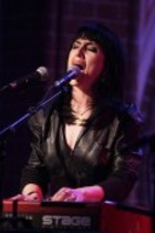 Amerikanische Soul-Sängerin Joan Wasser gastiert als Police Woman auf ihrer "The Deep Field"-Tour in der Kulturkirche Köln (© Thomas Brill)