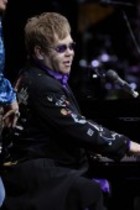 Britischer Pop-Sänger Elton John gastierte mit seiner Band auf seiner "Greatest Hits Live"-Tour in der Lanxess-Arena Köln (© Thomas Brill)