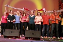 Kölner Jugendchor St. Stephan unter der Leitung von Michael Kokott gastiert beim "11. im 11.-Immer wieder kölsche Lieder" in der Lanxess-Arena Köln (© Thomas Brill)