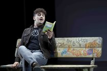Sechzehn Jugendliche mit Migrationshintergrund führen das Musical "It’s a Jungle Out There" von und mit Planet Kultur im Depot 2 des Carlswerk Köln auf (© Thomas Brill)