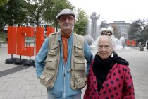 Deutsche Regisseure Angie Hiesl und Roland Kaiser im Interview über ihr neues Projekt "ICH.!!!-2025" auf dem Ebertplatz Köln (© Thomas Brill)
