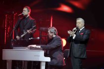 Deutscher Schlagersänger Roland Kaiser gastierte auf seiner "Perspektiven - Meine große Geburtstagstournee" in der Lanxess-Arena Köln (© Thomas Brill)