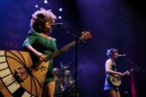 Norwegische Folk-Band Katzenjammer gastiert auf ihrer "A Kiss Before You Go"-Tour im E-Werk Köln (© Thomas Brill)
