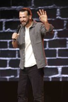 Deutsche Comedian David Kebekus gastiert auf seiner “überragend“-Tour in der Lanxess-Arena Köln (&copy; Thomas Brill)