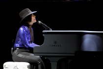 Amerikanische Pop-, Soul- und R&B-Sängerin Alicia Keys gastiert auf ihrer "Girl on Fire"-Tour in der Lanxess-Arena Köln (© Thomas Brill)