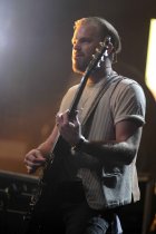 Amerikanische Familien-Rockband Kings of Leon gastiert auf ihrer "Come Around Sundown"-Tour in der Lanxess-Arena Köln (© Thomas Brill)