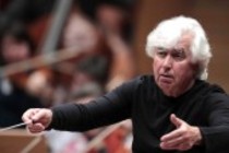 Russische Dirigent Dmitrij Kitajenko leitet das Gürzenich-Orchester Köln in der Philharmonie Köln (&copy; Thomas Brill)