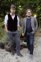 Französische Philosoph Gaspard Koenig diskutiert mit dem Chefredakteur des Philosophie Magazin Dr. Wolfram Eilenberger über "Das Ende des Individuums" im Rahmen der phil.COLOGNE 2021 im Comedia Theater Köln (© Thomas Brill)
