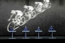 Deutsches multimediales Projekt Kraftwerk gastiert zum Start der "Tour de France" mit einem Konzert im Ehrenhof Düsseldorf  (© Thomas Brill)