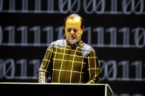 Deutsches multimediales Projekt Kraftwerk gastiert mit dem ersten ihrer "Der Katalog – 1 2 3 4 5 6 7 8"-Konzerte im Palladium Köln (© Thomas Brill)