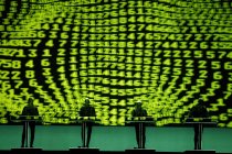 Deutsches multimediales Projekt Kraftwerk gastiert auf ihrer "3D"-Tour auf der Hofgartenwiese in Bonn (© Thomas Brill)