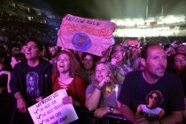 Amerikanischer Rocksänger Lenny Kravitz gastiert auf seiner "Raise Vibration"-Tour in der Lanxess-Arena Köln (&copy; Thomas Brill)