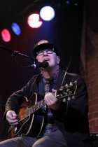 Amerikanische Alternative-Country-Band Lambchop gastiert mit ihrem Sänger Kurt Wagner auf ihrer "Nixon"-Tour in der Kulturkirche Köln (© Thomas Brill)