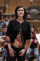 Schwedischer Alt Anna Larsson gastiert in Begleitung des Mahler Chamber Orchestra und die Musiker der MCO Academy am Orchesterzentrum|NRW unter der Leitung des schweizer Dirigenten Heinz Holliger in der Philharmonie Köln (© Thomas Brill)