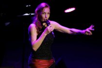 Deutsche Chansonnière Ute Lemper eröffnet auf ihrer "Last Tango in Berlin"-Tour das 29. Kölner Sommerfestival in der Philharmonie Köln (© Thomas Brill)