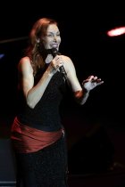 Deutsche Chansonnière Ute Lemper eröffnet auf ihrer "Last Tango in Berlin"-Tour das 29. Kölner Sommerfestival in der Philharmonie Köln (© Thomas Brill)