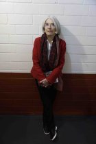 Amerikanische Schriftstellerin Donna Leon diskutiert mit der Journalistin Shelly Kupferberg über "Flüchtiges Begehren", den 30. Fall für Commissario Brunetti im Rahmen der lit.COLOGNE 2022 im Theater am Tanzbrunnen Köln (© Thomas Brill)