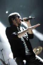Amerikanische Rockband Linkin Park gastiert mit ihren Sängern Chester Bennington und Mike Shinoda auf ihrer "A Thousand Suns"-Tour in der Lanxess-Arena Köln (© )