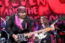 Amerikanischer Rockmusiker Steven Van Zandt alias Little Steven gastiert mit seiner Band The Disciples of Soul auf seiner "Soulfire"-Tour im E-Werk Köln (© Thomas Brill)