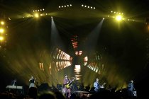 Amerikanische Folk-Rock-Band The Lumineers gastieren auf ihrer "Automatic"-Tour in der Lanxess-Arena Köln (© Thomas Brill)