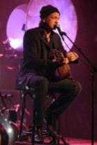 Deutscher Musiker und Songwriter Wolf Maahn gastiert auf seiner "Lieder vom Rand der Galaxis - Solo Live"-Tour in der Kulturkirche Köln (© Thomas Brill)