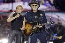 Deutsche Sänger Peter Maffay gastiert mit seiner Band auf seiner "We Love Rock 'n' Roll - Farewell"-Tour im RheinEnergie Stadion Köln (© Thomas Brill)