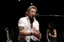 Deutsche Sänger Peter Maffay gab auf seiner "MTV Unplugged"-Tour ein exklusives WDR4-Radiokonzert im Altes Pfandhaus Köln (© Thomas Brill)