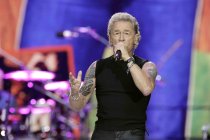 Deutsche Sänger Peter Maffay gastiert mit seiner Band auf seiner "We Love Rock 'n' Roll - Farewell"-Tour im RheinEnergie Stadion Köln (© Thomas Brill)