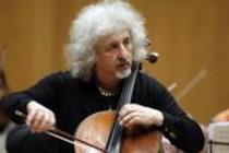 Lettische Violoncellist Mischa Maisky begleitet die Moskauer Virtuosen unter der Leitung von Wladimir Spivakov in der Philharmonie Köln (© Thomas Brill)