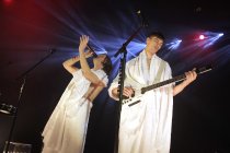 Schwedische Rock-Band Mando Diao gastiert auf ihrer "Ælita"-Tour in der Mitsubishi Electric Halle Düsseldorf (© Thomas Brill)