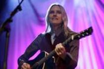 Amerikanische Sängerin und Songwriterin Aimee Mann gastiert auf ihrer "@#%&*! Smilers"-Tour im E-Werk Köln (&copy; Thomas Brill)