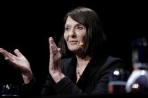 Deutsche Schriftstellerin Monika Maron ließt aus ihrem neuen Roman "Munin oder Chaos im Kopf" auf der MS RheinEnergie Köln (&copy; Thomas Brill)