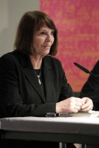 Deutsche Schriftstellerin Monika Maron lie§t aus ihrem neuen Roman "Zwischenspiel" im Literaturhaus Kln (© Thomas Brill)