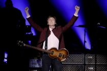 Britischer Musiker und Ex-Beatle Paul McCartney gastiert auf seiner "One on One"-Tour in der ESPRIT-Arena Düsseldorf! (© Thomas Brill)