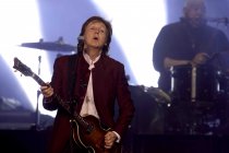Britischer Musiker und Ex-Beatle Paul McCartney gastiert auf seiner "One on One"-Tour in der ESPRIT-Arena Düsseldorf! (© Thomas Brill)