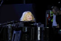 Kanadische Musikerin Loreena McKennitt gastiert auf ihrer "The Mask and Mirror - 30 Anniversary"-Tour Open Air am Tanzbrunnen Köln (© Thomas Brill)