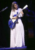 Britisch-georgische Sängerin Katie Melua gastierte auf ihrer "In Winter"-Tour in der Mitsubishi Electrichalle Düsseldorf (&copy; Thomas Brill)