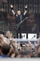 Amerikanische Metal-Band Metallica gastiert auf ihrer „Worldwired“-Tour Open Air in Europe im RheinEnergieStadion Köln (&copy; Thomas Brill)