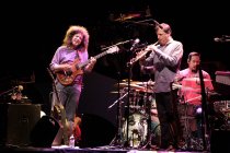 Amerikanische Jazzgitarrist Pat Metheny gastiert auf seiner "Kin"-World Tour in der Mitsubishi Electric Halle Düsseldorf (© Thomas Brill)